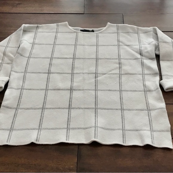 Tahari Cropped 3\4 Sleeve Pullover Sweater - Picture 2 of 5